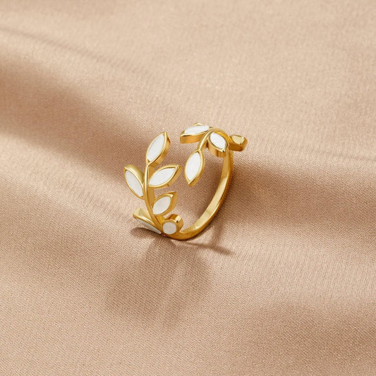 Serene – Bague Feuille Dorée