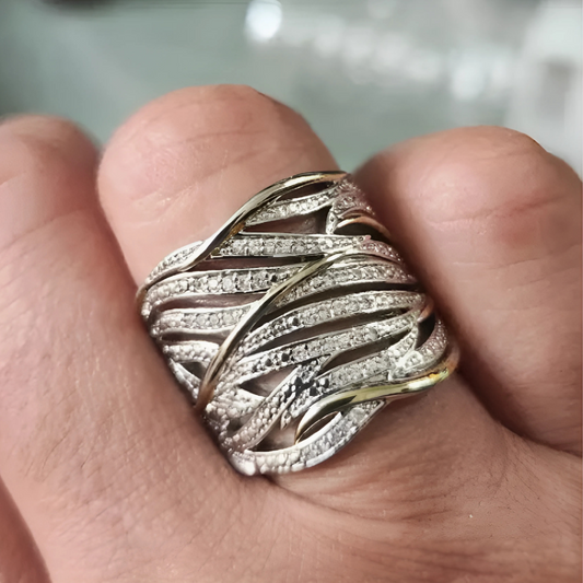 Bague Élégante Torsadée Multicouches